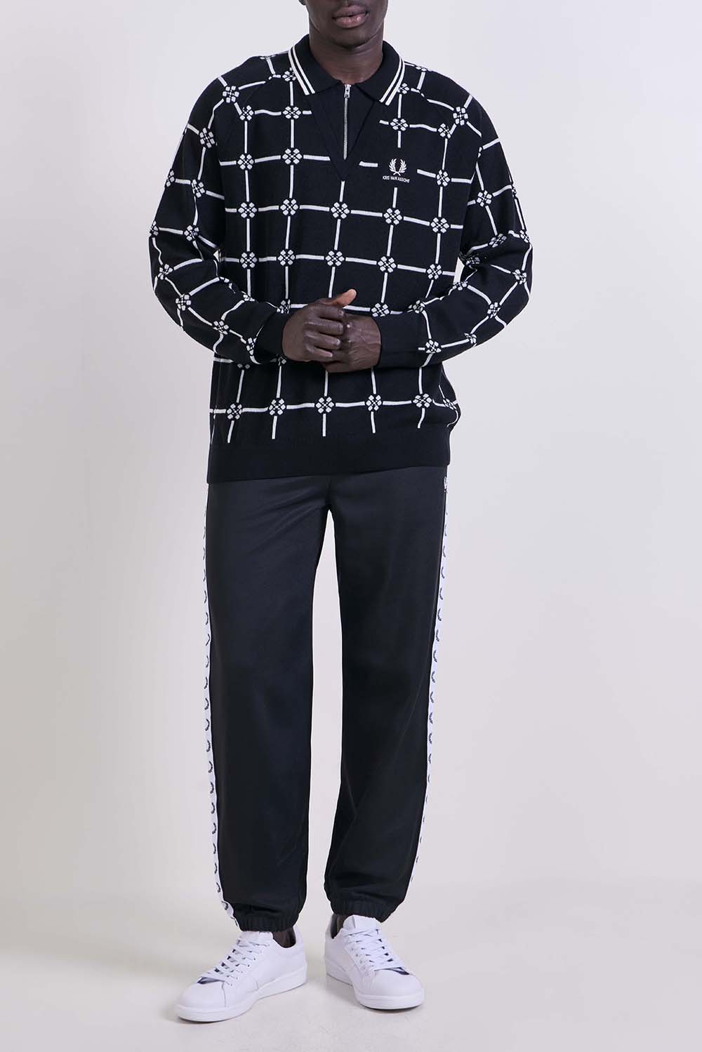 סוודר פולו בגזרה ישרה